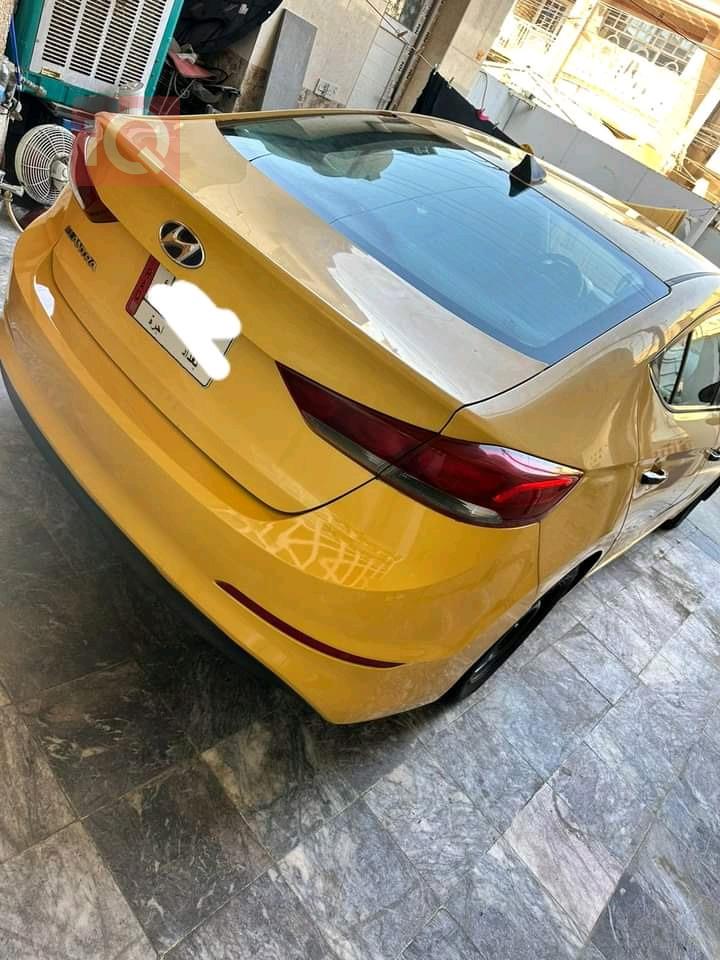 هیوندای ئەلەنترا